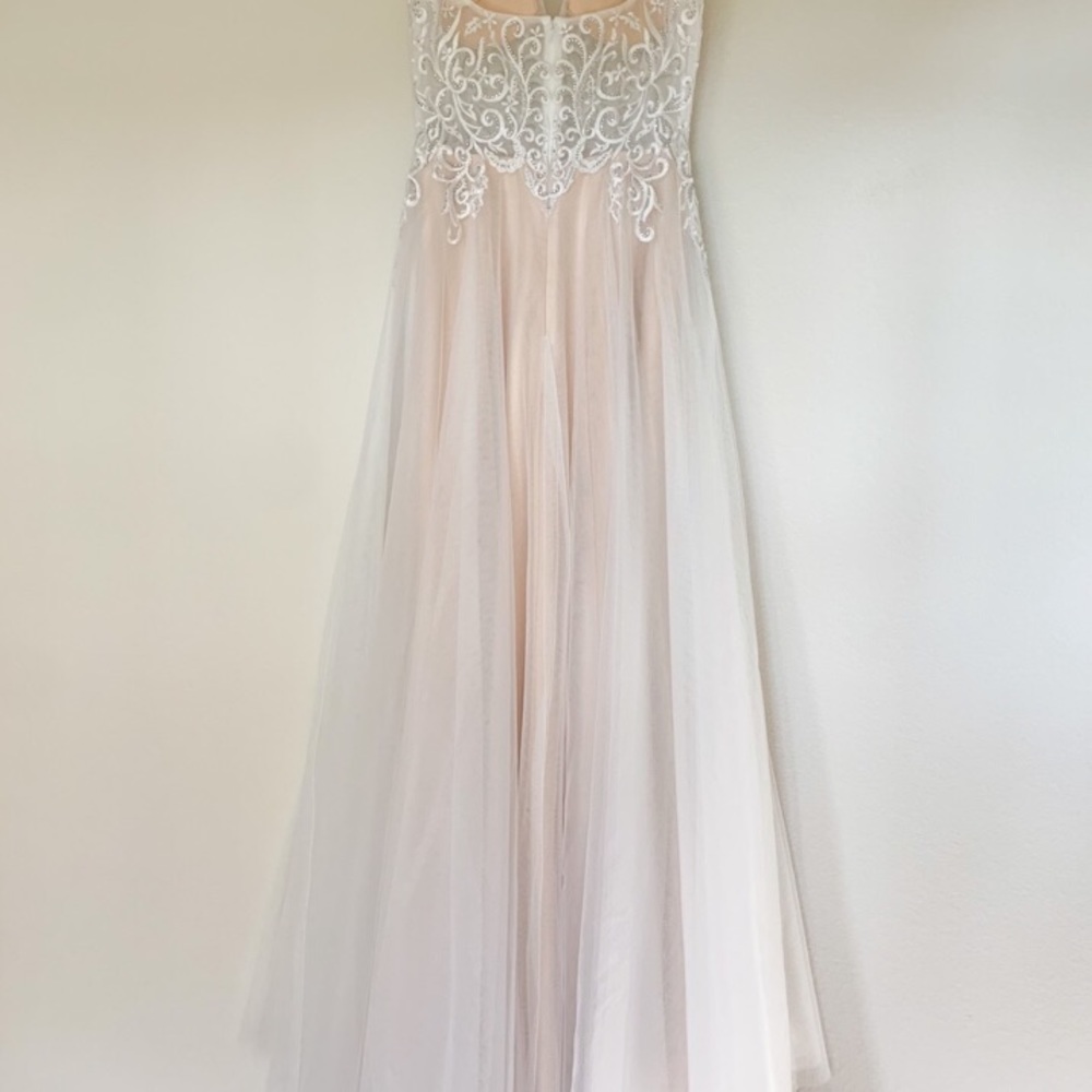 Lulu’s Wedding Dress - Picture 2 of 6